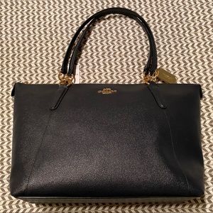 BRAND NEW Coach Tote Purse NAVY